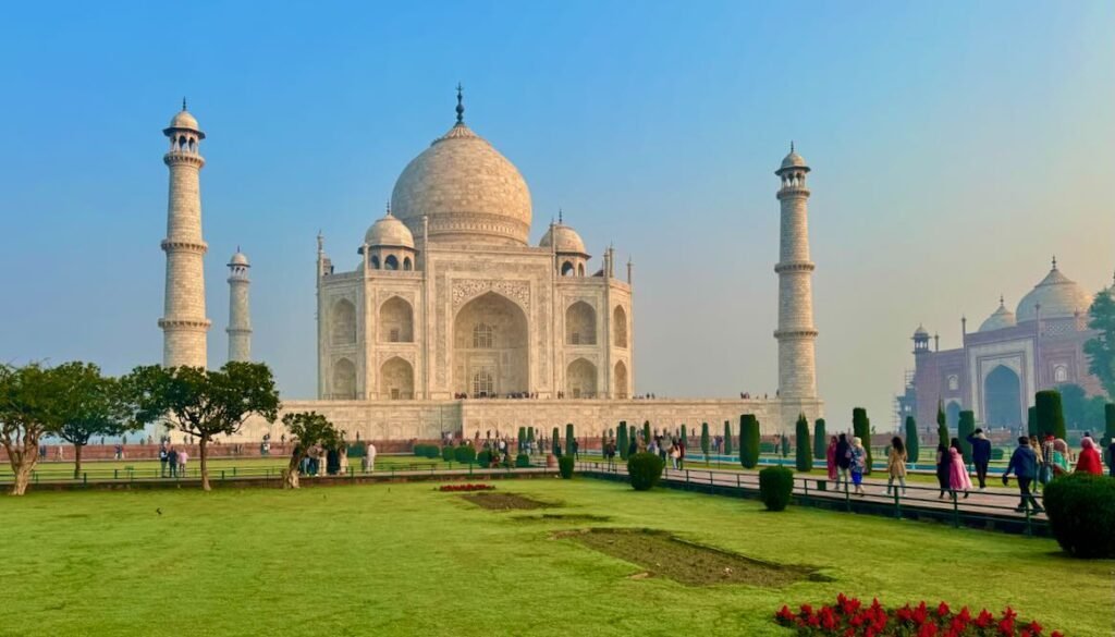 Taj-Mahal-at- Sarwadhik Nws